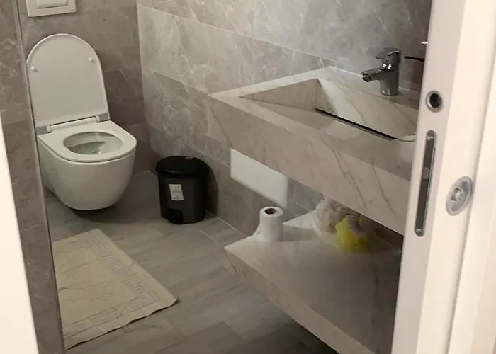 Meri Pensionat Vlorë
